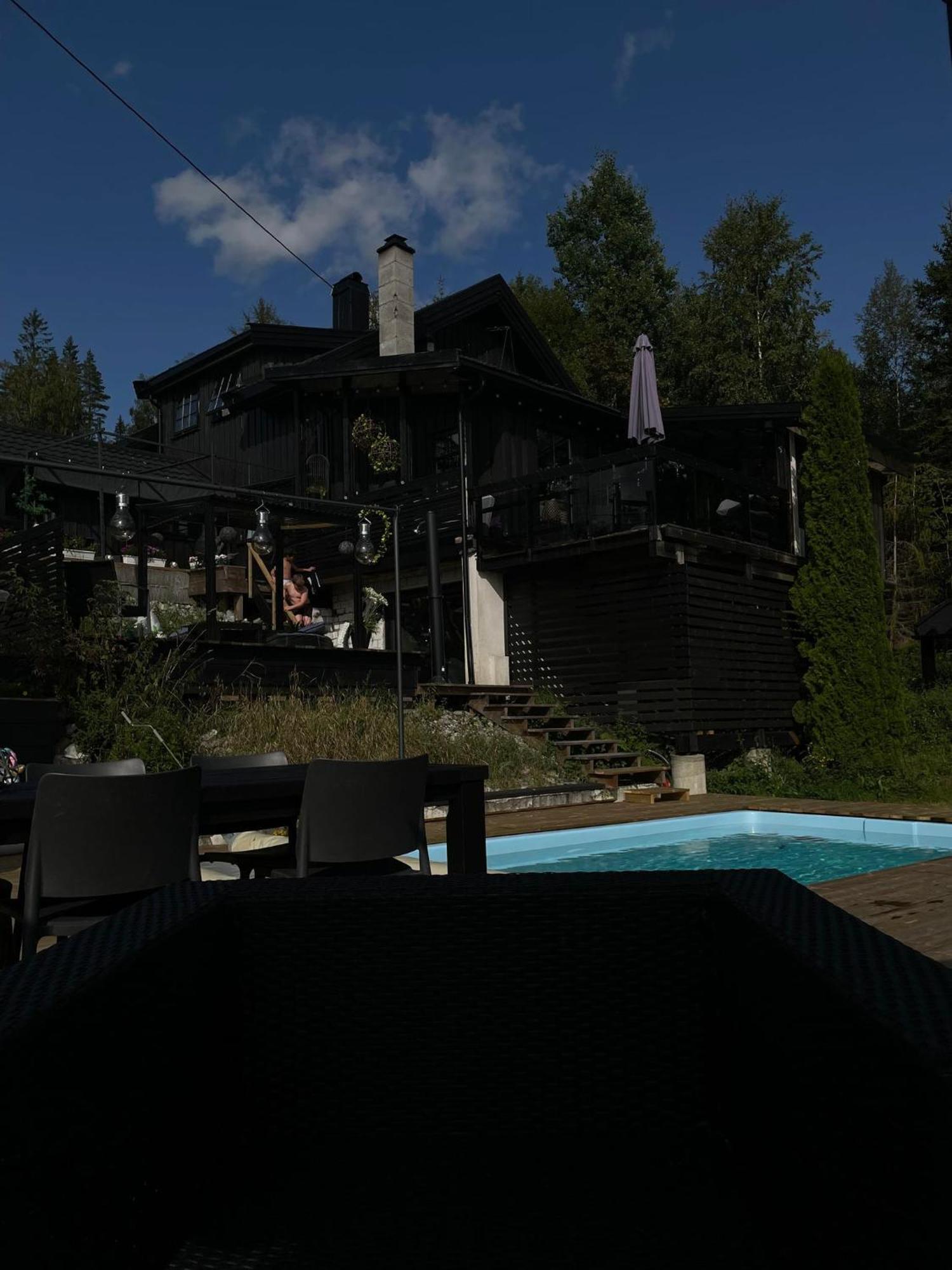Privatunterkunft Casa Steinbekken, Rom Inkl Morgenkaffe For Par Og Kvinner Med Felles Toalett Eidsvoll