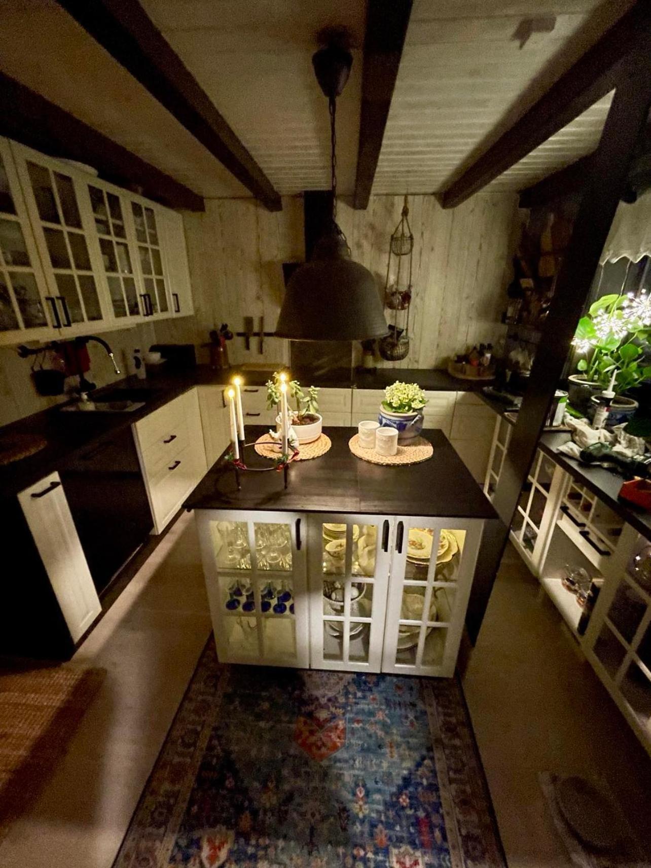 Casa Steinbekken, Rom Inkl Morgenkaffe For Par Og Kvinner Med Felles Toalett