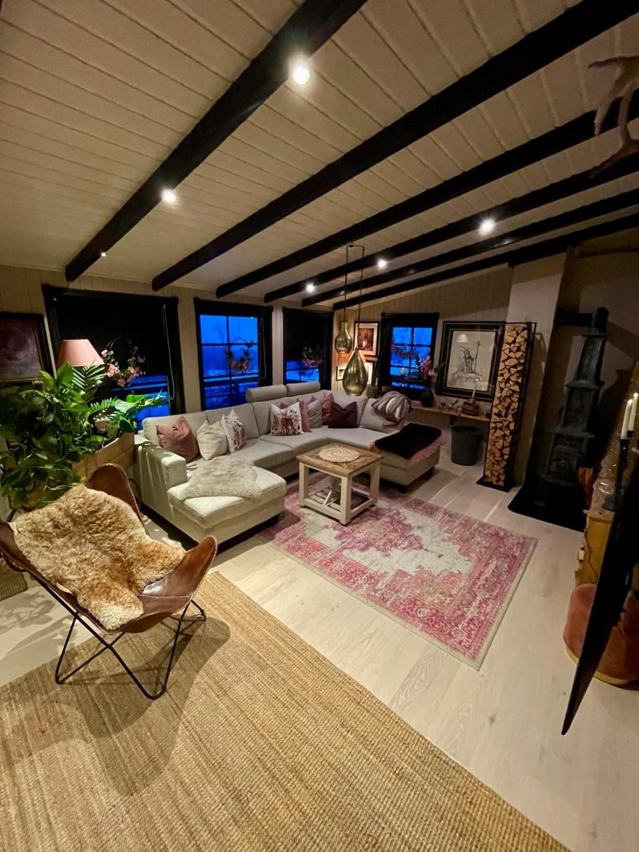 Casa Steinbekken, Rom Inkl Morgenkaffe For Par Og Kvinner Med Felles Toalett Eidsvoll